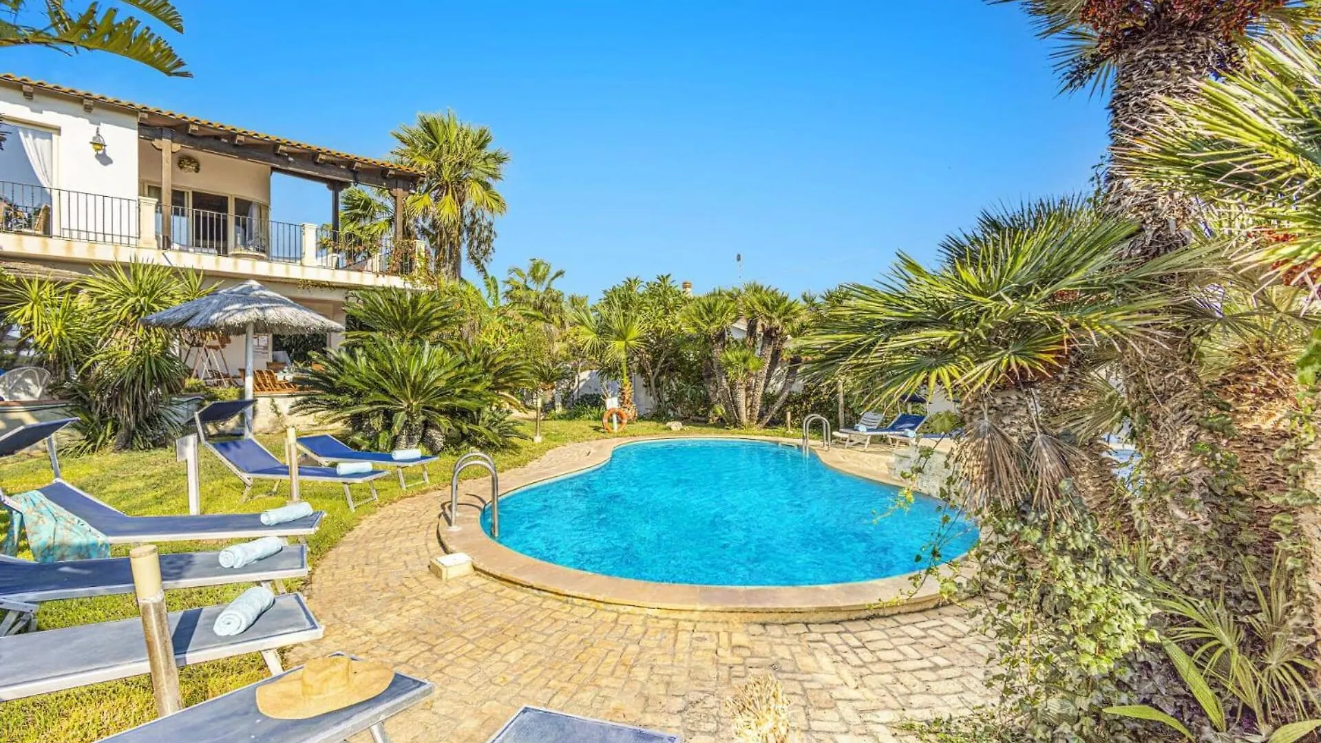 Villa Nautilus By Villa Plus Santa Maria Del Focallo